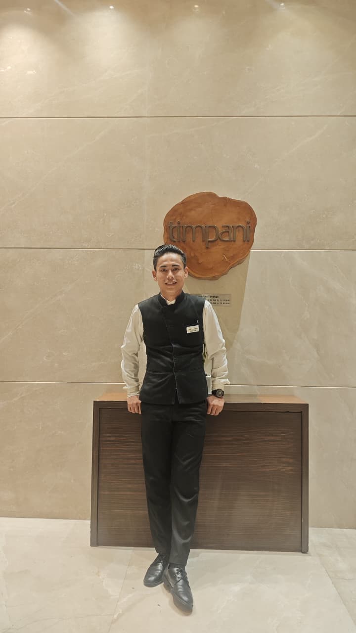 Eagle Crest Alumni - Rotsamu Raddison Blu Ahmedabad